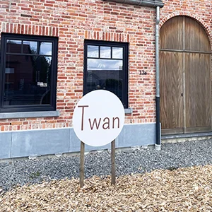 Tuinbord geboorte
